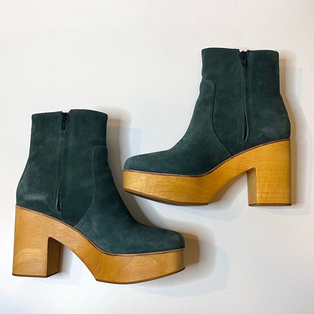 Charlotte Stone Paz Suede Boots Size 10